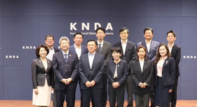 Meeting with a Delegation from the Kansai Association of Corporate Executives